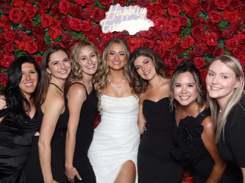 Red Rose Wall - Image 3